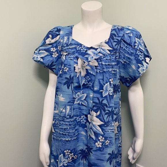 Jade Fashions Hawaiian Floral Muumuu Dress - Picture 2 of 7